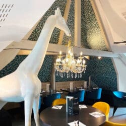 Giraffe In Love M Indoor Giraffe In Love M Indoor